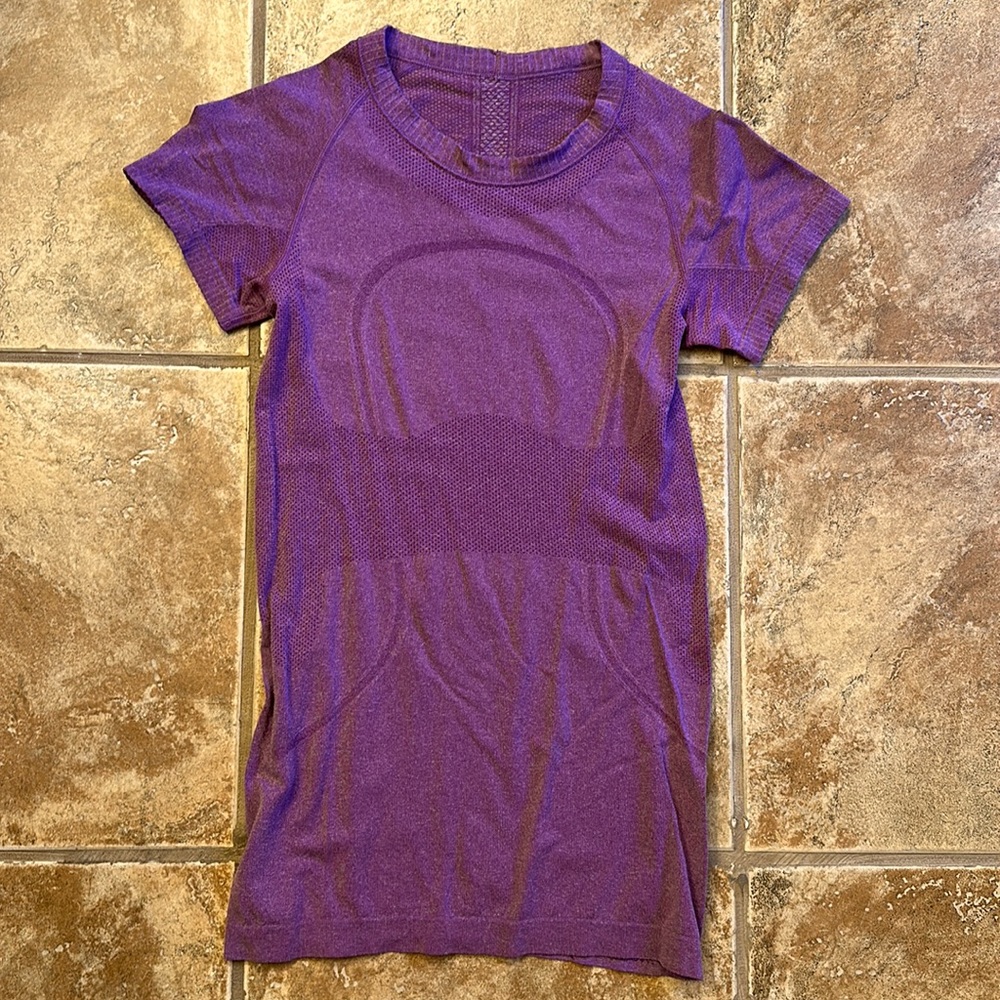 Lululemon Swiftly Size 4 purple